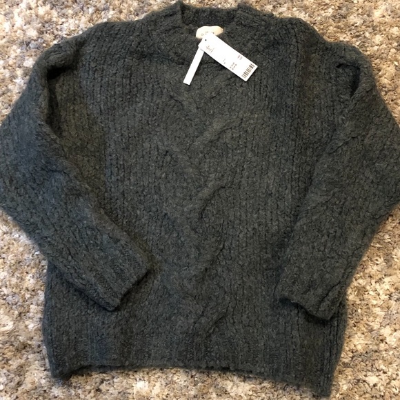 Brand new Urban Oufitter sweater - Picture 1 of 3